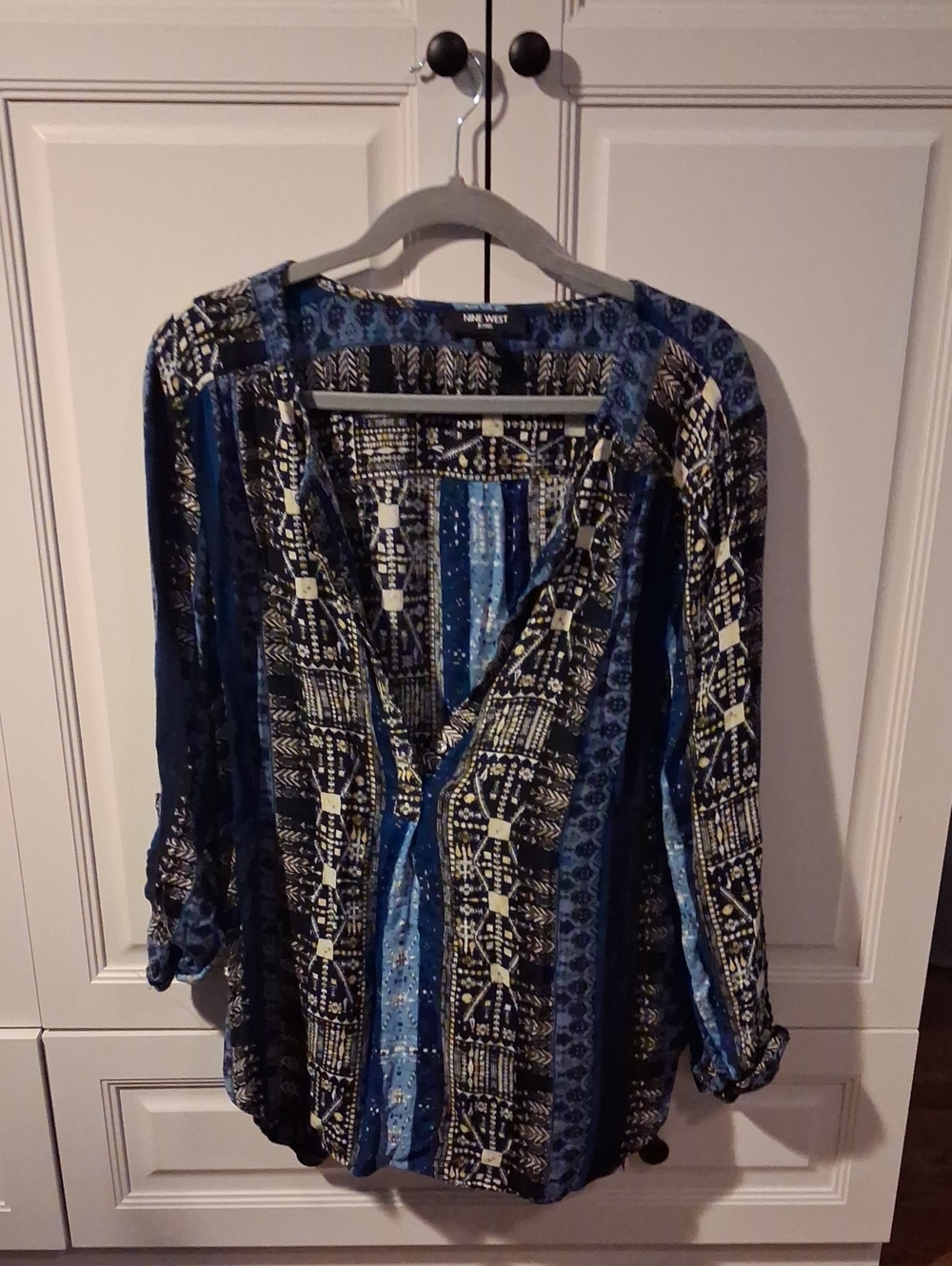 Nine West Navy and Light Blue Patterned V-Neck Tunic